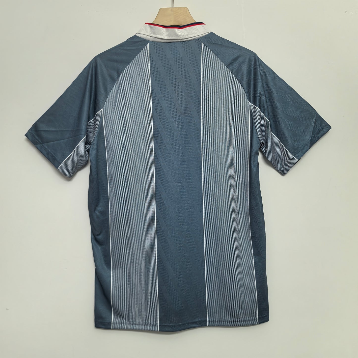 חולצת רטרו נבחרת אנגליה חוץ עונת 1996