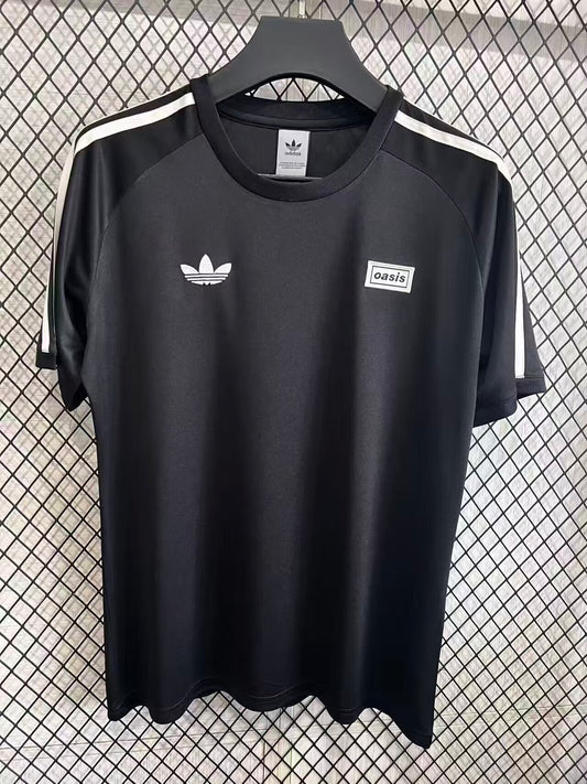 Adidas x Oasis Tour 2025 שחורה