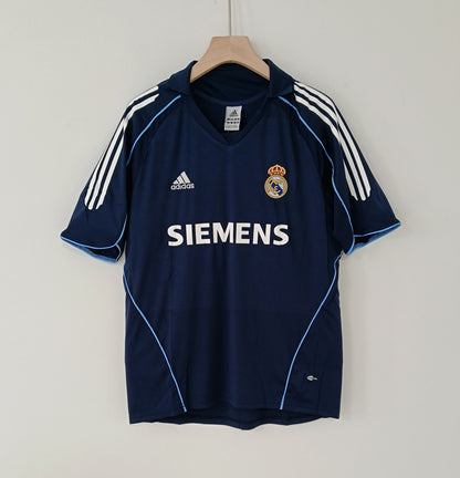 חולצת רטרו ריאל מדריד חוץ עונת 2005/2006
