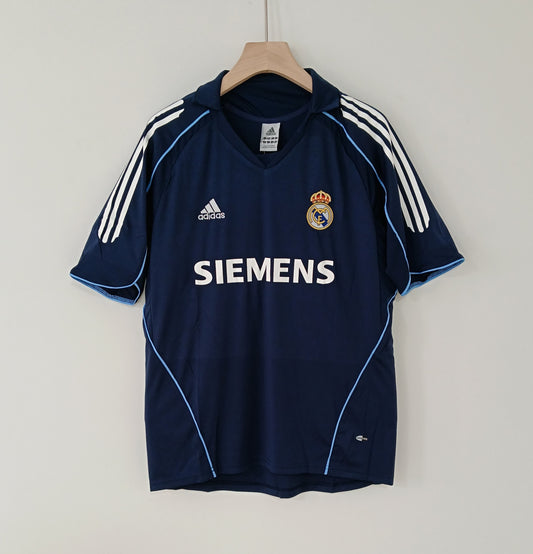 חולצת רטרו ריאל מדריד חוץ עונת 2005/2006